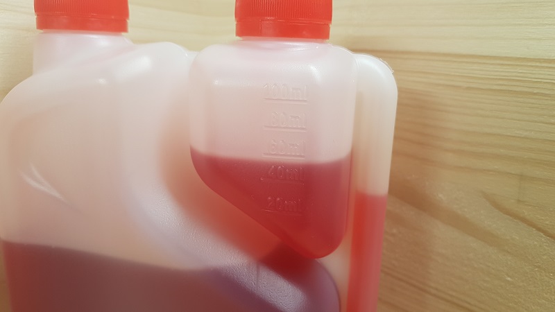 Hosi 2-Takt-Öl-Benzin-Kraftstoff-Mischflasche Hervorragende Handwerkskunst  Öl-Mischflasche Behälter Professioneller Stabiler Nylon-Kunststoff 600 Ml  für Kettensäge : : Garten