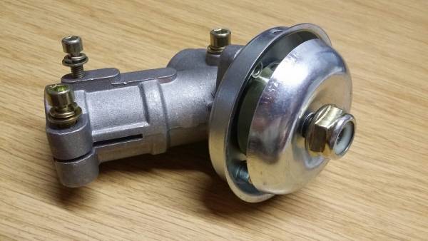 Winkelgetriebe für Freischneider/ Motorsense (Rohr Ø 26 mm, 7 Zähne )